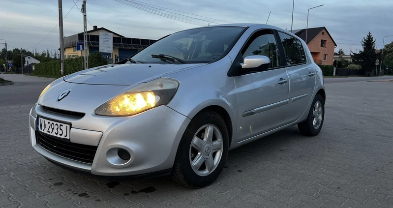 Renault Clio cena 14300 przebieg: 245000, rok produkcji 2009 z Nasielsk małe 301